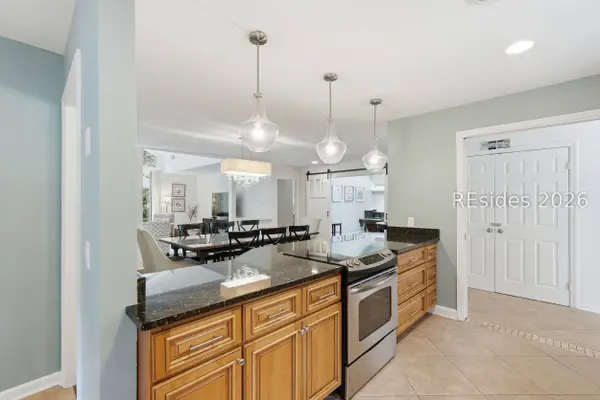 11 Hollyberry LN, Hilton Head Island, SC 29928