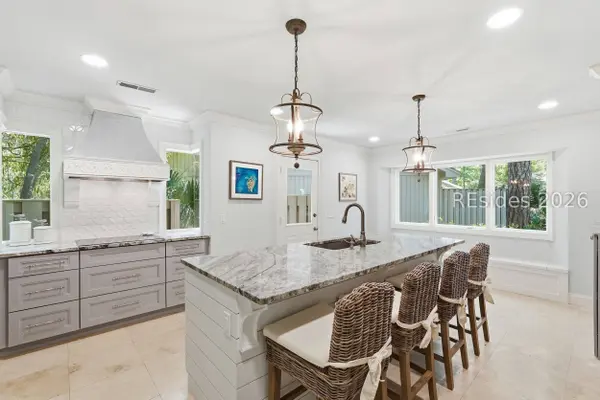 7 Wildwood CT, Hilton Head Island, SC 29928