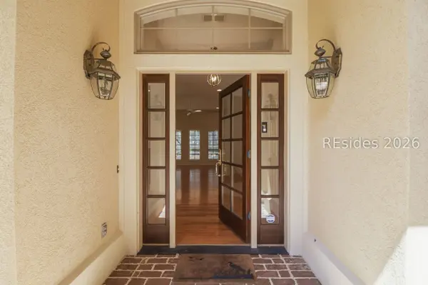 37 Crooked Pond DR, Hilton Head Island, SC 29926