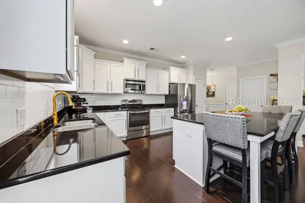 16 Dewees LN, Hilton Head Island, SC 29926