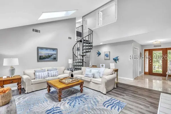 8 Pine CT, Hilton Head Island, SC 29928