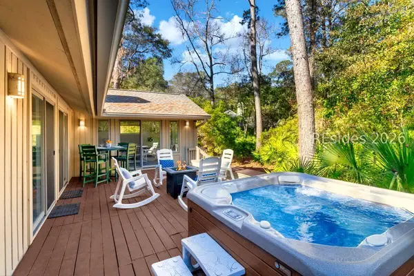 8 Pine CT, Hilton Head Island, SC 29928