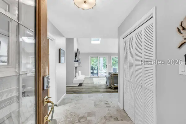 8 Pine CT, Hilton Head Island, SC 29928