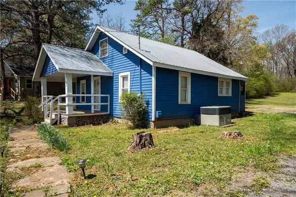 20 E Iron Belt RD, Cartersville, GA 30120