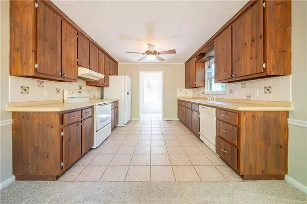 103 Woodhaven DR, Cartersville, GA 30120