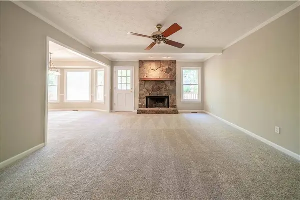 103 Woodhaven DR, Cartersville, GA 30120
