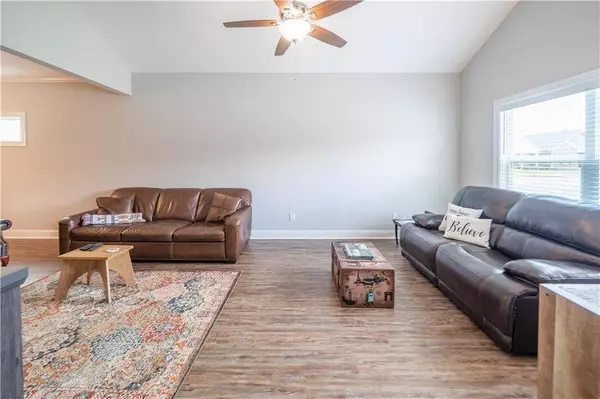 12 Calloway LN, Cartersville, GA 30120