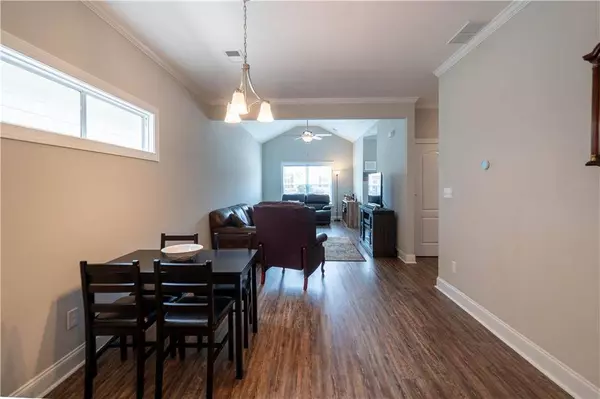 12 Calloway LN, Cartersville, GA 30120