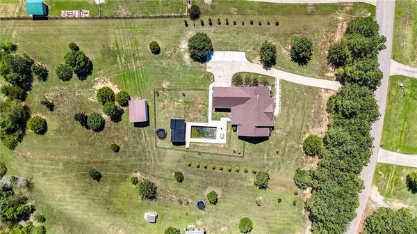 22 Ravenfield RD, Taylorsville, GA 30178