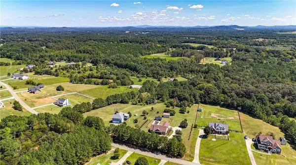 22 Ravenfield RD, Taylorsville, GA 30178