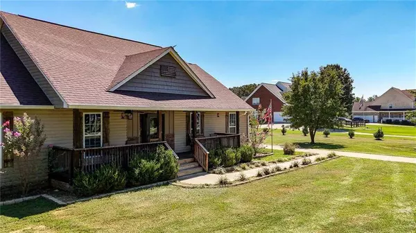 22 Ravenfield RD, Taylorsville, GA 30178