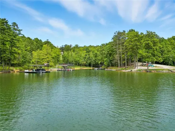 3 Colonial Club DR SE, Acworth, GA 30102