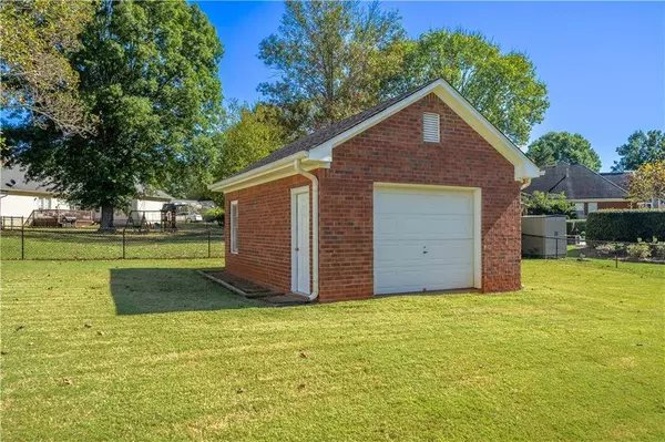 22 Churchill NE, Cartersville, GA 30121