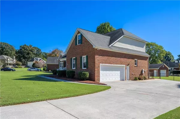 22 Churchill NE, Cartersville, GA 30121