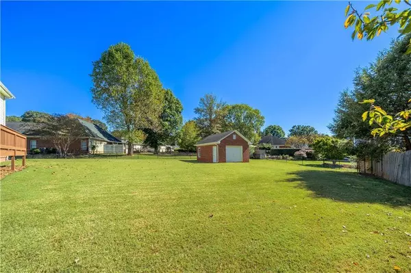 22 Churchill NE, Cartersville, GA 30121