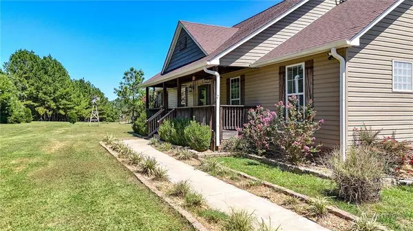 22 Ravenfield RD, Taylorsville, GA 30178