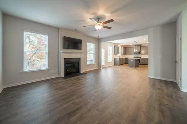 14 Lakewood CT SE, Cartersville, GA 30120