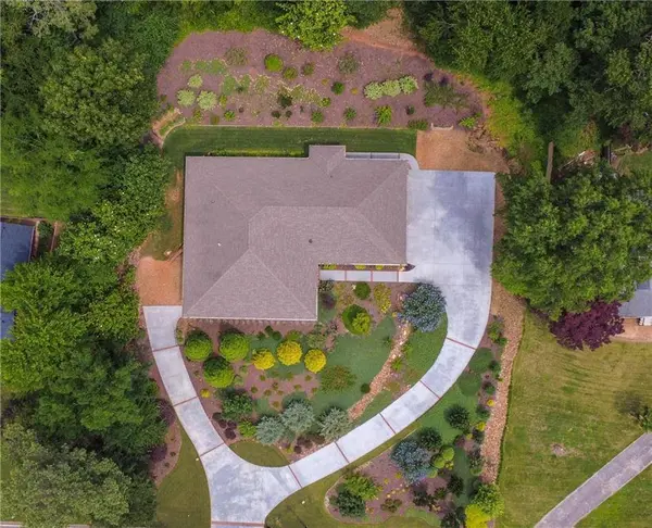 118 Terrell DR, Cartersville, GA 30120