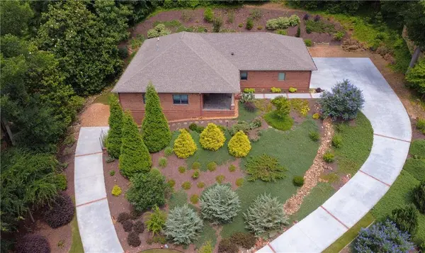 118 Terrell DR, Cartersville, GA 30120