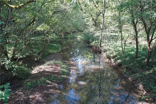137 Brown LOOP NW, Cartersville, GA 30121