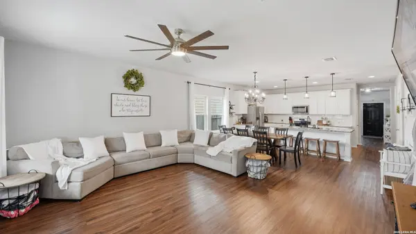 12421 Vista Rim, San Antonio, TX 78233