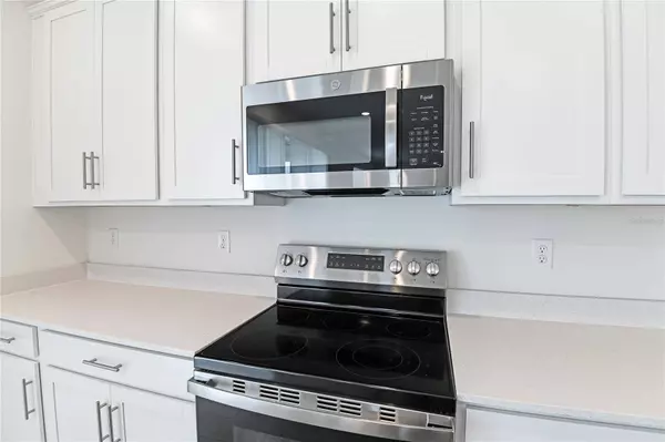 883 GRIFFON AVE, Lake Alfred, FL 33850