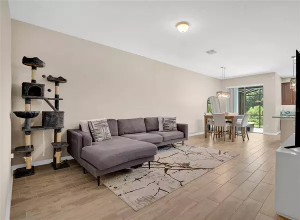 2813 ECON LANDING BLVD, Orlando, FL 32825