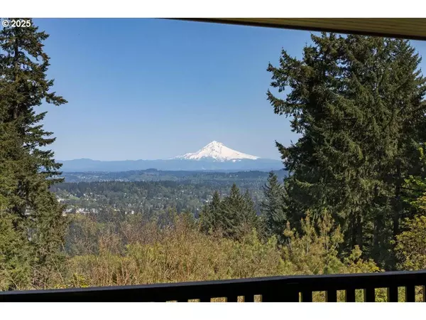 18042 SKYLAND CIR, Lake Oswego, OR 97034