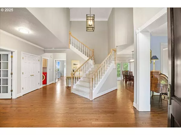 1093 TYNDALL CT, Lake Oswego, OR 97034