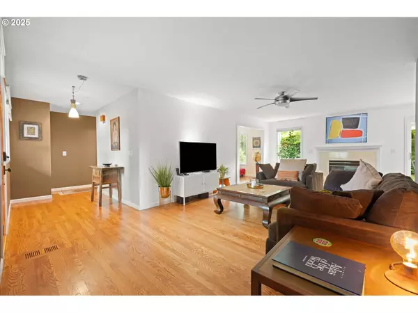 8540 SW 57TH AVE, Portland, OR 97219