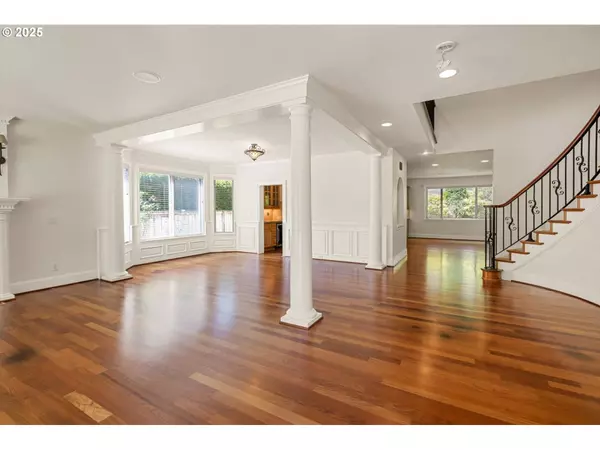 4123 CHAD DR, Lake Oswego, OR 97034