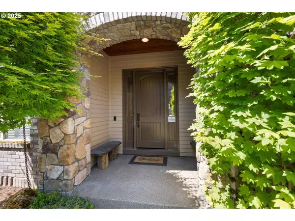 4123 CHAD DR, Lake Oswego, OR 97034