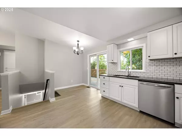 2650 SUNSET AVE, West Linn, OR 97068