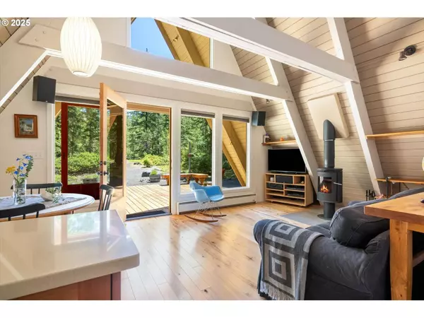 75054 E COLD SPRINGS RD, Rhododendron, OR 97049