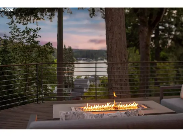 2110 SUMMIT DR, Lake Oswego, OR 97034