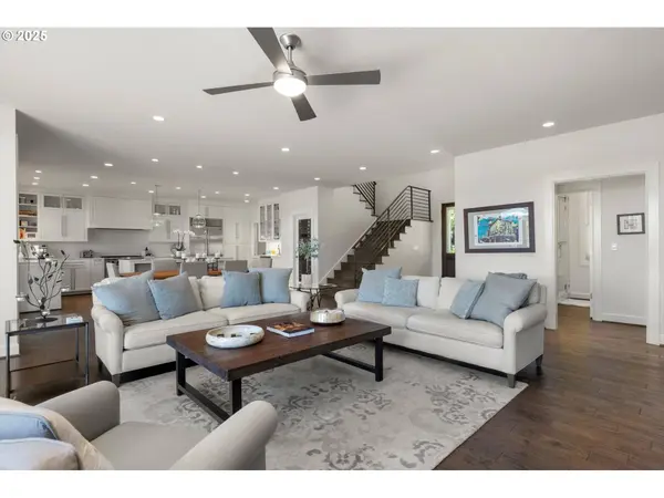 2110 SUMMIT DR, Lake Oswego, OR 97034