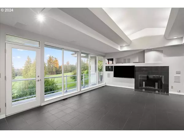 14400 UPLANDS DR, Lake Oswego, OR 97034