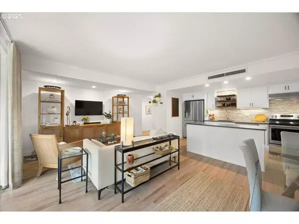 668 MCVEY AVE #36, Lake Oswego, OR 97034