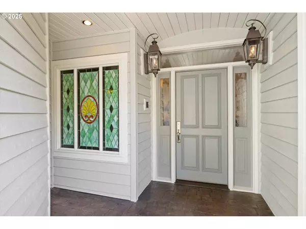 4368 LAKEVIEW BLVD, Lake Oswego, OR 97035