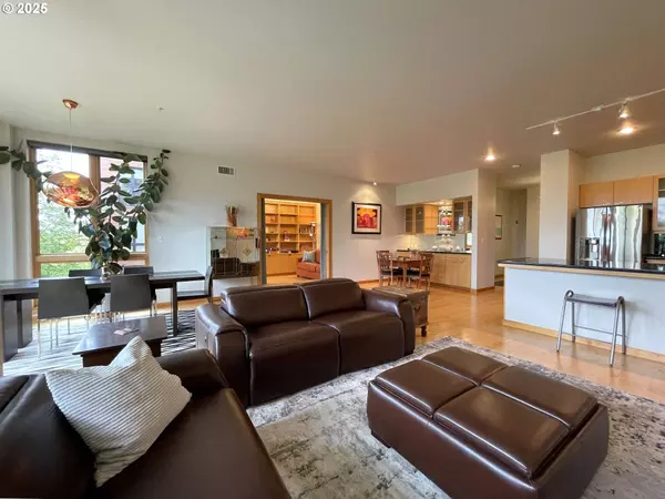 1030 NW JOHNSON ST #424, Portland, OR 97209