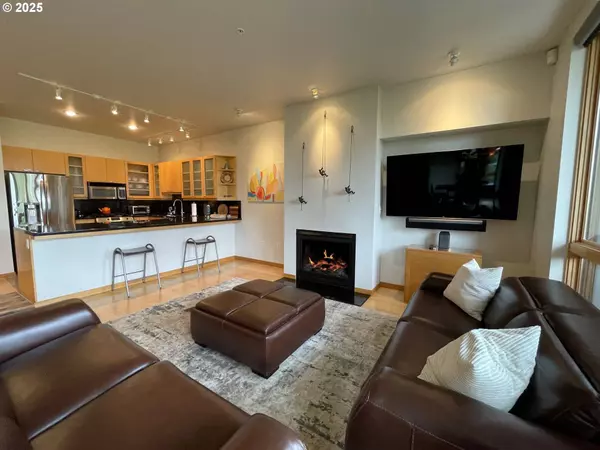 1030 NW JOHNSON ST #424, Portland, OR 97209