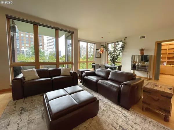 1030 NW JOHNSON ST #424, Portland, OR 97209