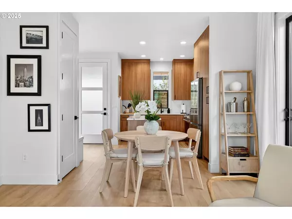 311 E AVE #C7, Lake Oswego, OR 97034