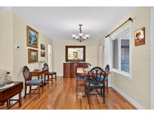 675 10TH ST, Lake Oswego, OR 97034