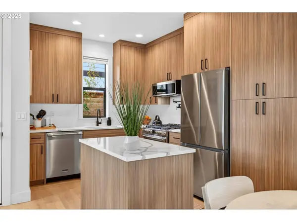 312 G AVE #C6, Lake Oswego, OR 97034