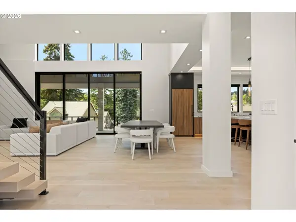 13041 THOMA RD, Lake Oswego, OR 97034