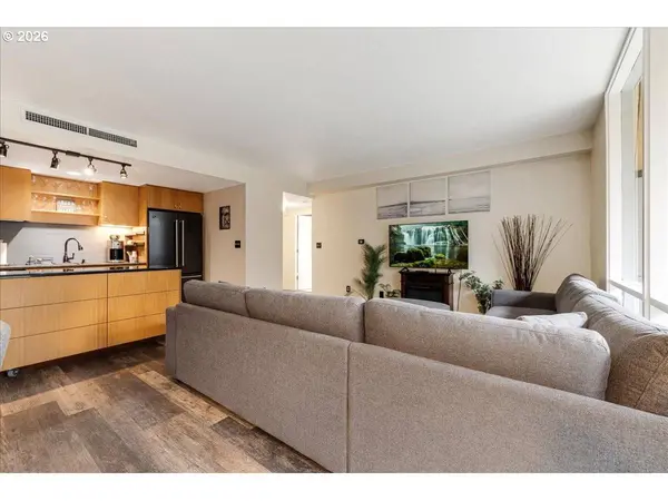 668 MCVEY AVE #12, Lake Oswego, OR 97034