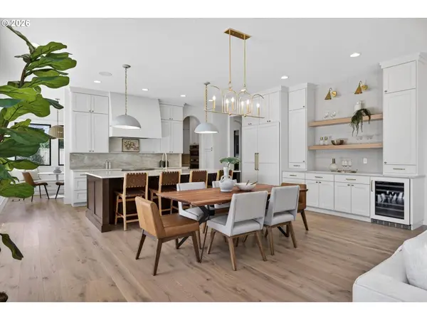 1050 ATWATER RD, Lake Oswego, OR 97034