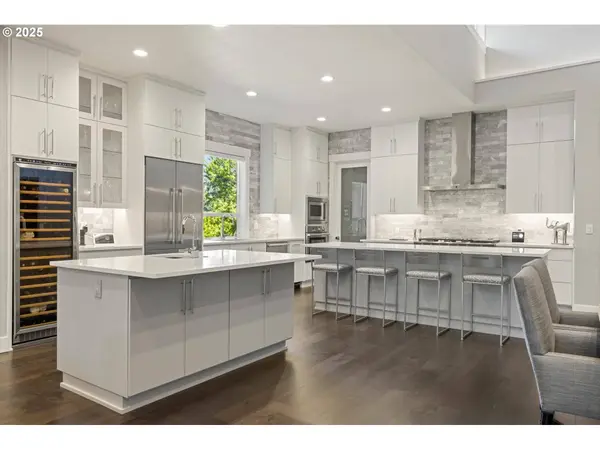 13197 THOMA RD, Lake Oswego, OR 97034