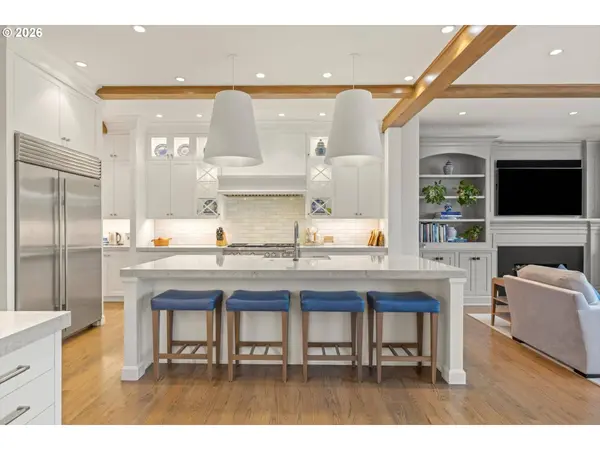 16871 GREENBRIER RD, Lake Oswego, OR 97034